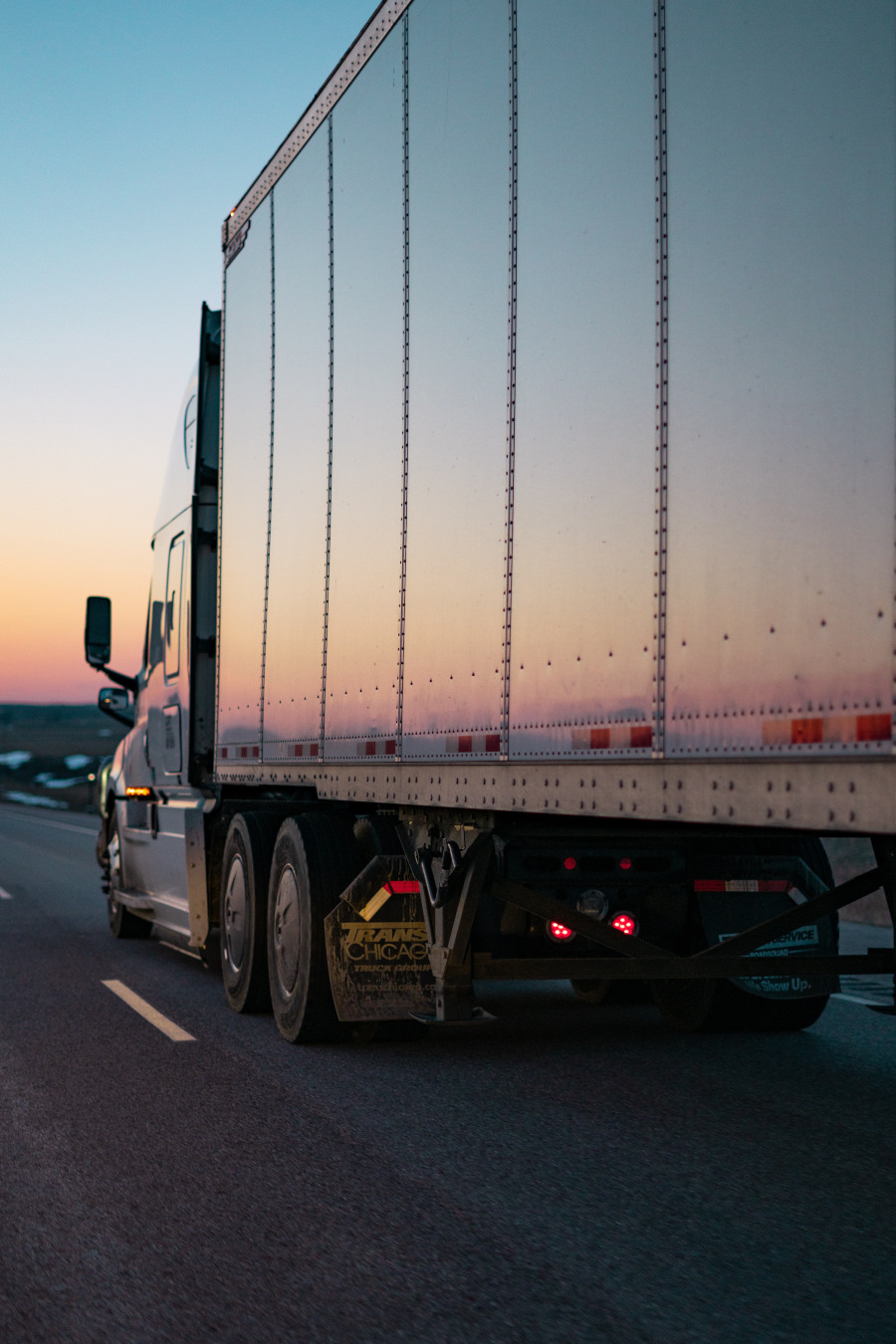 How Trucking Companies Use Freight Factoring